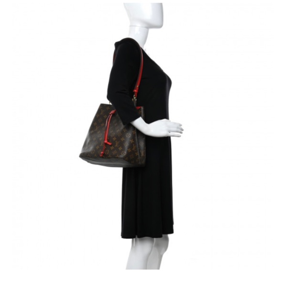 Louis Vuitton Neonoe - Picture 7 of 9